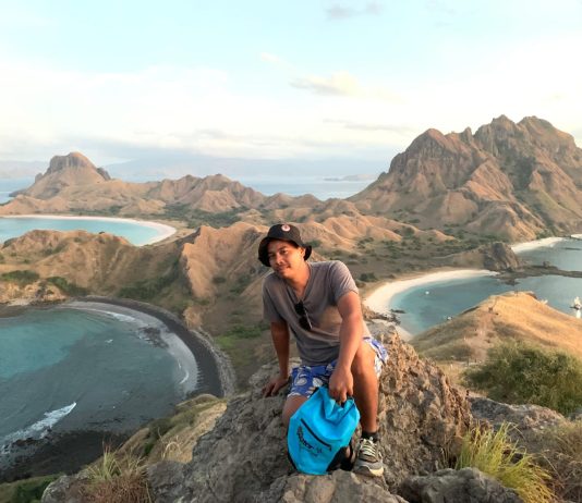 Dari Sastra Inggris ke Bisnis Travel Sukses, Kisah Risal Saputra Membangun “Semesta Labuan Bajo” Gambar : Risal Saputra Owner Semesta Labuan Bajo