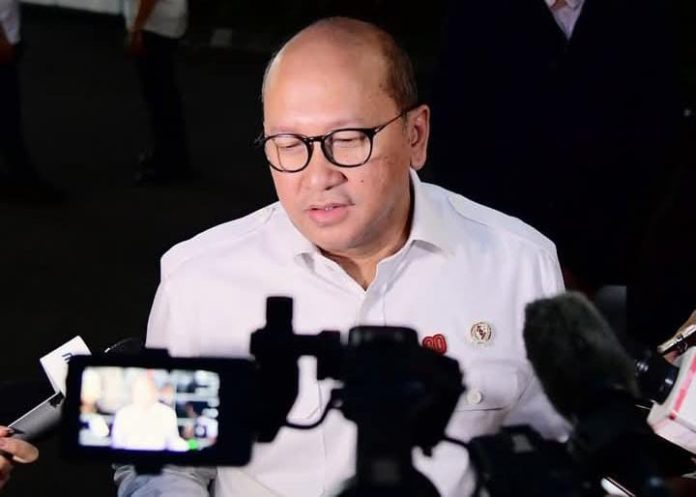 IMG-20250807-WA0227 FOTO: Menteri Investasi dan Hilirisasi/Kepala BKPM Rosan Perkasa Roeslani menyampaikan laporan kepada Presiden Prabowo Subianto di Istana Kepresidenan Jakarta, Rabu (06/08/2025). (Properti Seskab)
