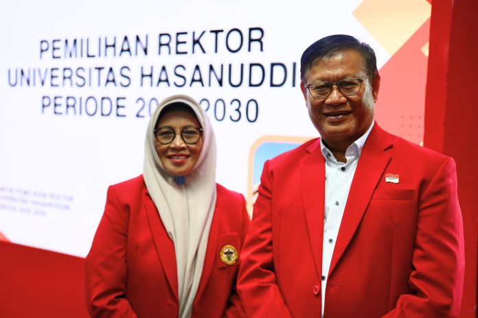 IMG-20250811-WA0290 FOTO: Kanan Ketua Panitia Pemilihan Rektor Unhas, Prof. Dr. drg. Hasanuddin Tahir, MS., Sp.Perio(K),