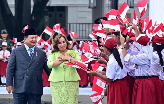 IMG-20250812-WA0009 FOTO: Presiden Prabowo Subianto saat menerima kunjungan Presiden Peru Dina Ercilia Boluarte di Istana Merdeka, Jakarta Pusat, Senin (11/8/2025). (Properti Seskab)