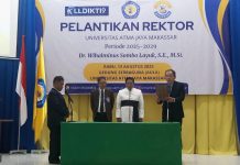 Sah Wihalminus Sombo Layuk Rektor Universitas Atma Jaya Makassar, ini Pesan LLDIKTI IX Sultanbatara FOTO: Dr. Wihalminus Sombo Layuk,S.E.,M.Si saat diambil janji jabatan dan dilantik sebagai rektor Universitas Atma Jaya Makassar untuk masa jabatan tahun 2025-2029.