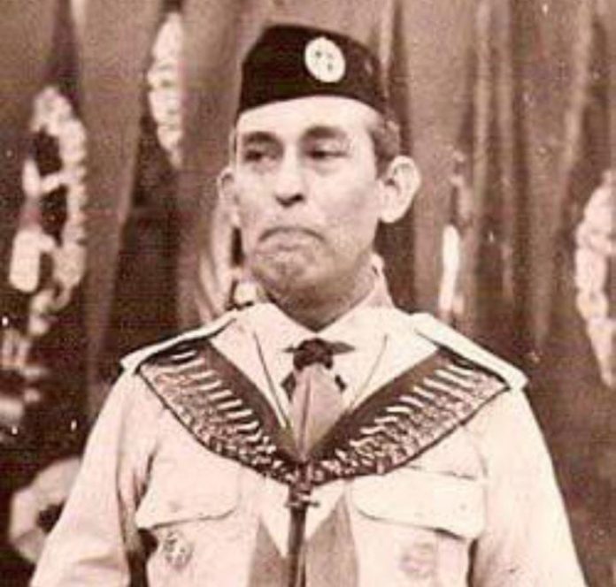 IMG-20250814-WA0402 FOTO: Al Habib Muhammad Husein bin Salim bin Ahmad bin Salim bin Ahmad al-Muthahar memiliki nama asli Habib Muhammad bin Husein al Mutahar atau yang dikenal dengan H. Muthahar (5 Agustus 1916 – 9 Juni 2004), adalah tokoh negarawan dalam masa-masa awal kemerdekaan Indonesia. Namanya paling dikenal sebagai pendiri Paskibra dan komponis musik Indonesia, terutama untuk kategori lagu nasional dan kepanduan.