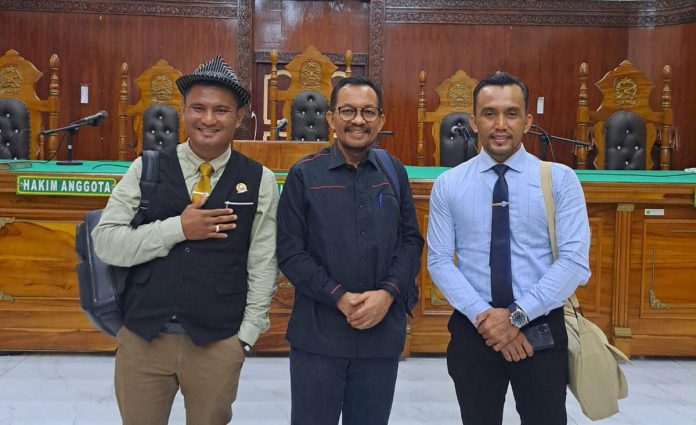 IMG-20250815-WA0042 FOTO: Tim Penasehat Hukum (PH) terdakwa Ilyas Sitorus Mantan Kepala Dinas Pendidikan Kabupaten Batu Bara Sumatera Utara,