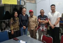 PT SUS Minta Dukungan Pembangunan PSEL ke Kepsek SMAN 6 Makassar, Justru Ditolak FOTO: Pihak Manajemen PT Sarana Utama Synergy (PT SUS) mendatangi SMA Negeri 6 Tamalanrea.