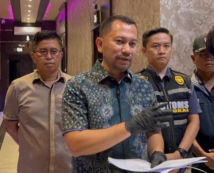 FOTO: Direktur Reserse Narkoba Polda Sumut, Kombes Jean Calvijn Simanjuntak saat memberikan keterangan kepada media. (Istimewa)