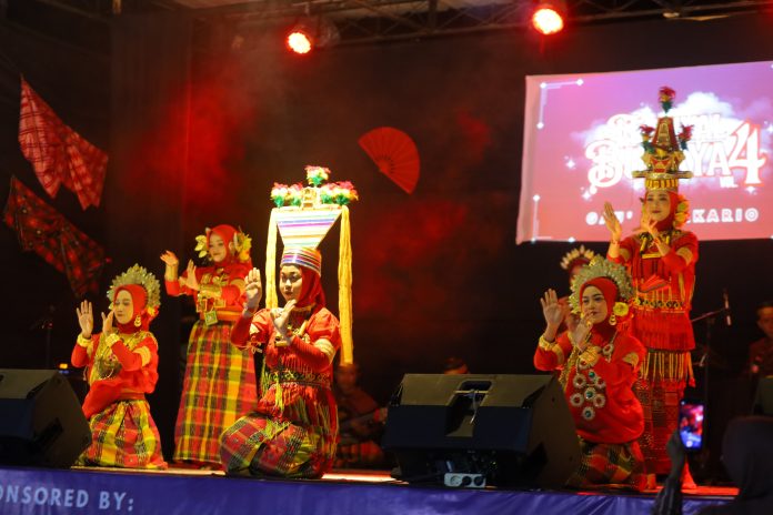 IMG-20250823-WA0252 FOTO: HIPERMAWA) Komisariat Sabbangparu kembali sukses menyelenggarakan Festival Budaya untuk keempat kalinya secara berturut-turut. Ajang tahunan yang digelar dalam rangka memperingati Hari Kemerdekaan Republik Indonesia.