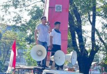 SEMMI Cabang Takalar Kecam Sikap PTPN I Regional VIII dan Aparat Terhadap Warga Polongbangkeng Utara FOTO: Serikat Mahasiswa Muslimin Indonesia (SEMMI) Cabang Takalar saat menggelar aksi unjuk rasa.