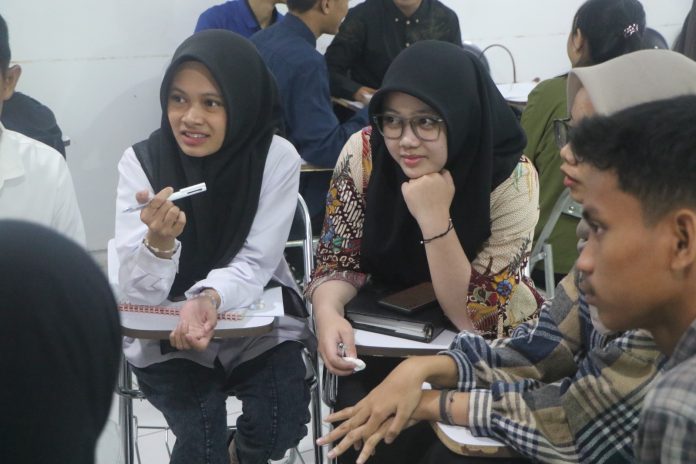 IMG-20250823-WA0280 FOTO: Universitas Hasanuddin memulai pelaksanaan Program BALANCE (Basic Learning Skills, Character and Creativity) bagi mahasiswa baru Tahun Akademik 2025/2026, Sabtu 23 Agustus 2025.
