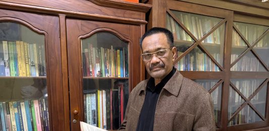 Sukardi Weda Balon Rektor UNM dengan Visi dari Local ke Go Global FOTO: Prof. Dr. Sukardi Weda, SS, M.Hum, M.Pd., M.Si., MM., M.Sos.I, MA. Dipastikan akan mendaftarkan diri sebagai bakal calon rektor Universitas Hasanuddin (Unhas).