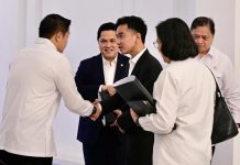 Presiden, Wapres dan Menteri KMP Gelar Ratas FOTO: Wakil Presiden Gibran Rakabuming Raka saat akan menghadiri rapat terbatas dengan sejumlah menteri Kabinet Merah Putih (KMP) di Istana Merdeka, Jakarta, pada Senin, 25 Agustus 2025. (Properti Setkab)