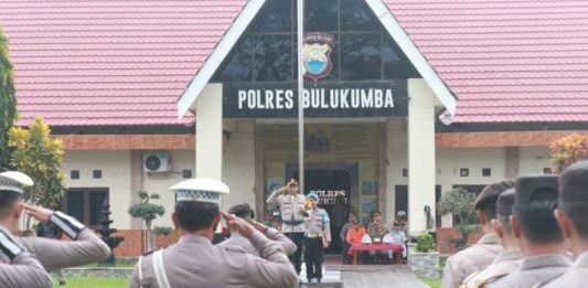 Polres Bulukumba Borong 2 Penghargaan Nasional, Laksus Sampaikan Apresiasi FOTO: Aktivitas personil kepolisian di Mapolres Bulukumba, Sulawesi Selatan. (Properti via google)