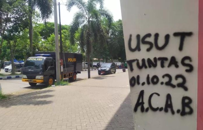 IMG-20250831-WA0376 FOTO: Tulisan ACAB dan 1312 mendominasi coretan-coretan yang ada di sejumlah sudut Stadion Kanjuruhan, Kabupaten Malang, Jawa Timur.