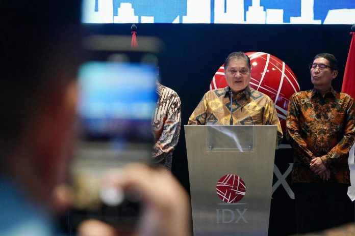 FB_IMG_1756802480450 FOTO: Menteri Koordinator (Menko) Bidang Perekonomian Republika Indonesia, Airlangga Hartarto saat memberikan Konferensi Pers terkait stabilitasi Pasar Modal Indonesia di Kantor Bursa Efek Indonesia (Senin, 1/9/2025). (Properti via Facebook)