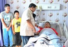 KNPI Kota Makassar Desak Negara Hadir, Yakin Presiden Prabowo Berlaku Adil untuk Semua Keluarga Korban FOTO: Presiden Prabowo saat menjenguk korban kerusuhan aksi unjuk rasa di RS Polri Kramat Jati, Jakarta, Senin (1/9/2025). (Properti Setkab)