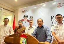 Dari Dugaan Nepotisme Hingga Tak Mengikuti Test Seleksi Calon Direksi BUMD, Ketua Timsel Memilih Diam FOTO: Ketua Timsel, Prof. Dr. Aswanto saat memberikan keterangan pers di balaikota beberapa waktu lalu saat mengumumkan pendaftaran untuk pengisian jabatan Direksi, Direktur Utama, dan Dewan Pengawas di lima Badan Usaha Milik Daerah (BUMD) lingkup Pemkot Makassar. (Istimewa)