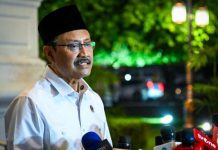 Mensos Sebut 1,9 Juta Penerima Bansos Tidak Memenuhi Syarat, Ada yang Terlibat Aktivitas Judol FOTO: Menteri Sosial Syaifullah Yusuf menyampaikan keterangan pers di Istana Merdeka, Jakarta, pada Jumat, 19 September 2025. (Foto: BPMI Setpres)