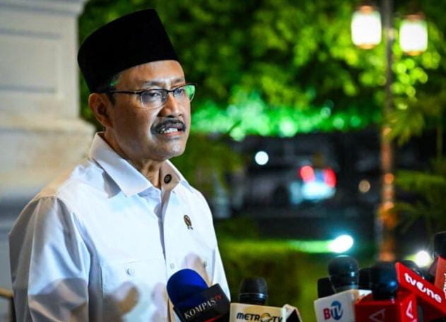 IMG-20250920-WA0018 FOTO: Menteri Sosial Syaifullah Yusuf menyampaikan keterangan pers di Istana Merdeka, Jakarta, pada Jumat, 19 September 2025. (Foto: BPMI Setpres)