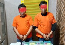 Dua Nelayan Jaringan Sabu Antar Negara Diciduk Polda Sumut FOTO: Dua nelayaninisial TE (41) dan AY (39) saat diamankan pihak Dirresnarkoba Polda Sumut beserta barang bukti.
