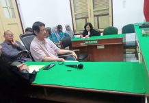 dr.Paulus Vonis 2 Tahun Penjara, Marimon Nainggolan: ‘Hati-hati Terhadap Yang Mengaku-ngaku Pemilik Tanah Terdakwa dan Istrinya!!’ FOTO: dr.Paulus saat menghadiri sidang di Ruang Cakra 7 PN Medan, Selasa sore (23/9/25).