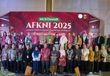 Muktamar AFKNI 2025 Resmi Dibuka di Makassar, FK Unhas Jadi Tuan Rumah FOTO: Fakultas Kedokteran (FK) Universitas Hasanuddin (Unhas) resmi menjadi tuan rumah Muktamar Asosiasi Fakultas Kedokteran Negeri Indonesia (AFKNI) tahun 2025. Acara strategis ini dibuka pada Kamis (26/9/2025) di The Rinra Hotel, Makassar, dan akan berlangsung hingga 28 September.