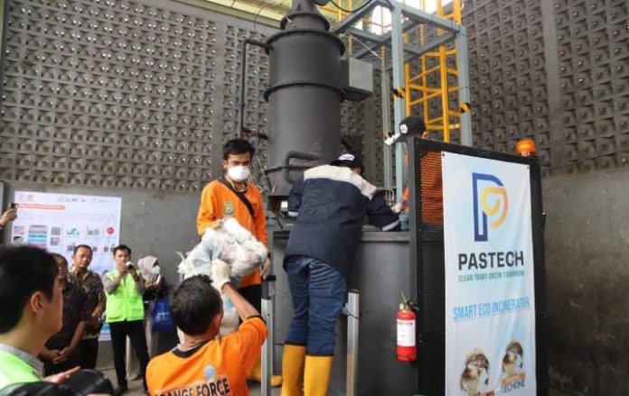 FOTO: TPS3R (Tempat Pengolahan Sampah Reduce, Reuse, Recycle) Mutiara Bangsa yang berlokasi di Cipondoh, Kota Tangerang, resmi melakukan uji coba teknologi pengolahan sampah dengan metode incinerator, Rabu (7/2/25). (Properti tanggerangkota.go.id)