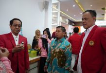 Expo PPMU Unhas Dorong Parepare Jadi Hub Kota Jasa FOTO: Rektor Universitas Hasanuddin, Prof. Dr. Ir. Jamaluddin Jompa, M.Sc., (Tengah) Walikota Parepare H. Tasming Hamid dan Ketua Lembaga Penelitian dan Pengabdian kepada Masyarakat (LPPM) Unhas, Prof. Dr. Muh. Nasrum Massi, Ph.D., Sp.MK(K),