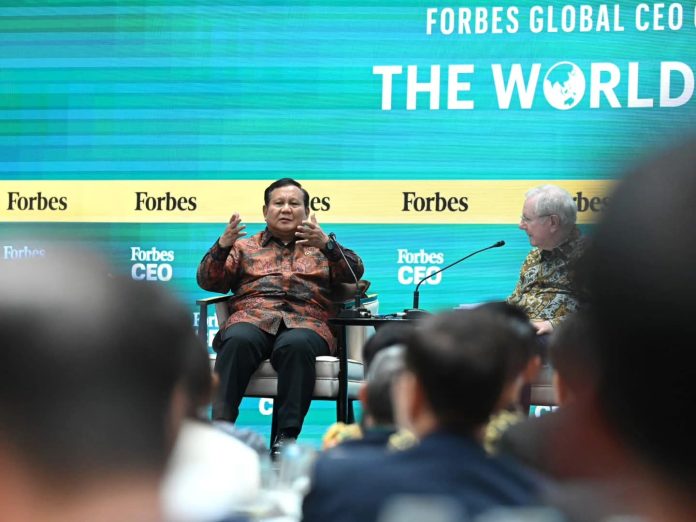 FB_IMG_1760682283069 FOTO: Presiden Prabowo Subianto saat menghadiri ajang Forbes Global CEO Conference 2025 yang berlangsung di Hotel The St. Regis, Jakarta, Rabu, 15 Oktober 2025. (Seskab)