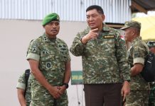 Menhan Kunjungi Markas Yonif 821/Satria Bupolo di Pulau Buru FOTO: Menteri Pertahanan R Sjafrie Sjamsoeddin saat meninjau Markas Yonif Teritorial Pembangunan (TP) 821/Satria Bupolo di Pulau Buru, Maluku. (Properti Kemenhan)