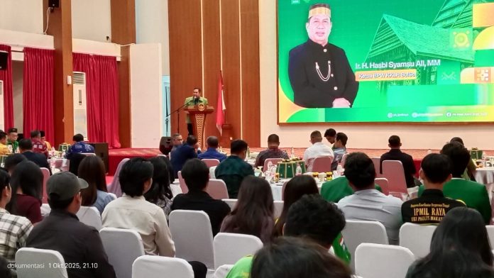 FOTO: Pelantikan Pengurus Besar Ikatan Pelajar Mahasiswa Indonesia Luwu Raya (PB IPMIL Raya) Periode 2025–2027 di Baruga Asta Cita, Rumah Jabatan Gubernur Sulsel, Rabu (1/10) malam.