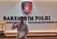 Polda Sulsel Dinilai Lamban, Laskar Laporkan Dugaan Korupsi Seragam Sekolah Gratis ke Mabes Polri FOTO: Illank Radjab, S.H., Ketua Umum LASKAR Sulsel, yang datang ke Mabes Polri di Jakarta, Rabu (8/10/2025).