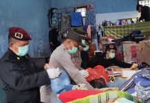 Rutan Kelas IIB Barru Gelar Penggeledahan Gabungan Dalam Rangka Deteksi Dini Gangguan Keamanan FOTO: Personel Kepolisian Resor Barru bersama tiga puluh lima petugas Rutan Kelas IIB melakukan penggeledahan gabungan sebagai tindak lanjut dari perintah langsung Direktur Jenderal Pemasyarakatan. Jumat, 10 Oktober 2025 mulai pukul 17.00 WITA. (Properti Rutan Kelas IIB Barru)