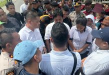 PTPN I Regional 1 Gagalkan Pelaksanaan Konstatering di Areal HGU 113/Sidodadi FOTO: PT Perkebunan Nusantara I Regional 1 (PTPN I Reg. 1) berhasil menggagalkan pelaksanaan konstatering (pencocokan objek eksekusi) di atas lahan Hak Guna Usaha (HGU) aktif Nomor 113/Sidodadi yang berlokasi di Jalan Batang Kuis–Pantai Labu Pasar II, Dusun VI, Desa Sidodadi, Kecamatan Batang Kuis, Kabupaten Deli Serdang, Senin (13/10/2025).