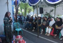 Anggota DPRD Makassar Rezki Bertemu dengan Konstituen di Kecamatan Makassar FOTO: Anggota DPRD Makassar, Rezki bertemu dengan konstituen. Agendanya, Reses Pertama Masa Persidangan 2025/2026 di Kerung-Kerung, Kelurahan Maricaya Utara, Kecamatan Makassar, Senin (13/10/2025).