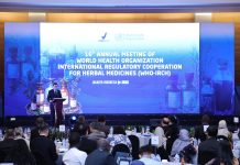 Di Forum WHO IRCH, Taruna Ikrar Kepala BPOM RI Tegaskan 30 Ribu Herbal Indonesia Wariskan Untuk Kesehatan Dunia FOTO: Kepala BPOM RI, Prof. Taruna Ikrar saat memberikan sambutannya di dalam forum bergengsi tingkat dunia WHO-International Regulatory Cooperation for Herbal Medicines (WHO-IRCH) ke-16 di Jakarta,