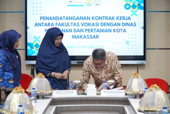 IMG-20251017-WA0159 FOTO: Fakultas Vokasi Universitas Hasanuddin bersama Dinas Perikanan dan Pertanian Kota Makassar menyepakati kerja sama dalam bidang Juru Sembelih Halal (JULEHA) berlangsung pada Jum’at, 17 Oktober 2025, di Fakultas Vokasi Unhas, Kampus Tamalanrea.
