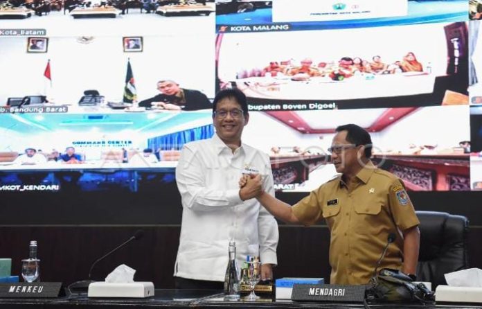 IMG-20251020-WA0205 FOTO: Menteri Keuangan Purbaya Yudhi Sadewa dan Dalam Negeri Tito Karnavian. (Properti via Antara.com)