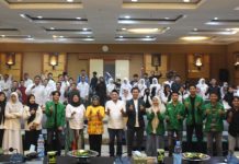 SINEKRA 2025 DEMA UIN Makassar Hadirkan Eka Sastra Sebagai Keynote Speaker FOTO: Dewan Eksekutif Mahasiswa (DEMA) UIN Alauddin Makassar menggelar agenda bertajuk SINEKRA 2025 (Simposium Nasional Ekonomi Kerakyatan), sebuah forum strategis yang mempertemukan mahasiswa, akademisi, dan tokoh nasional dalam diskusi perekonomian bangsa indonesia.
