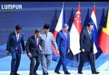 Prabowo ke Anggota ASEAN untuk Tetap Berani, Adaptif, dan Visioner dalam Menghadapi Masa Depan FOTO: Presiden Republik Indonesia Prabowo Subianto bersama para pemimpin Asean di Konferensi Tingkat Tinggi (KTT) ke-47 ASEAN yang digelar di Kuala Lumpur Convention Centre (KLCC), Malaysia, pada Minggu, 26 Oktober 2025. (Foto: BPMI Setpres)