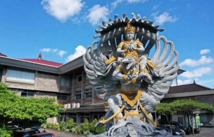 IMG-20251027-WA0021(1) FOTO: Bank BPD Bali, Kantor Pusat di Jalan Raya Puputan, Niti Mandala, Denpasar Bali, Indonesia. (Properti via Google)