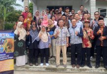 Petani Bandungan “Melek” AI: Dosen UNDIP Bekali Marketing Digital agar Bunga Matahari ‘Viral’ hingga Pasar Global