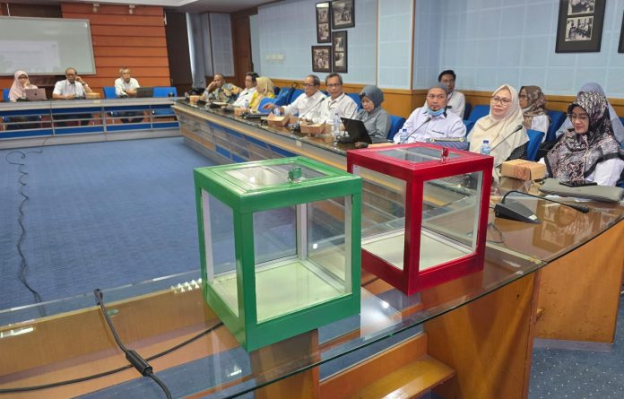 IMG-20251027-WA0205 FOTO: Senat Akademik Universitas Hasanuddin (Unhas) akan menggelar Pemilihan Calon Rektor Unhas Periode 2026 – 2030 pada tanggal 3 November 2025.