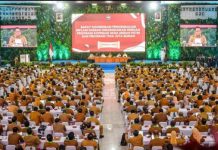Mendagri Kumpul Sekda dan Kepala Bappenda Seluruh Indonesia di Kampus IPDN Sumedang FOTO: Mendagri Tito Karnavian memimpin rapat koordinasi pengendalian inflasi yang digelar di Balairung Kampus IPDN, Kabupaten Sumedang, Jawa Barat. Selasa, (28/10/2025) ANTARA FOTO/Raisan Al Farisi