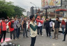 HIPMA Gowa Koordinatorat Tombolo Pao Gelar Unras Memperingati Hari Sumpah Pemuda FOTO: Andi Idul Saputra jenderal lapangan aksi unjuk rasa HIPMI Gowa Koordinatorat Tombolo Pao.