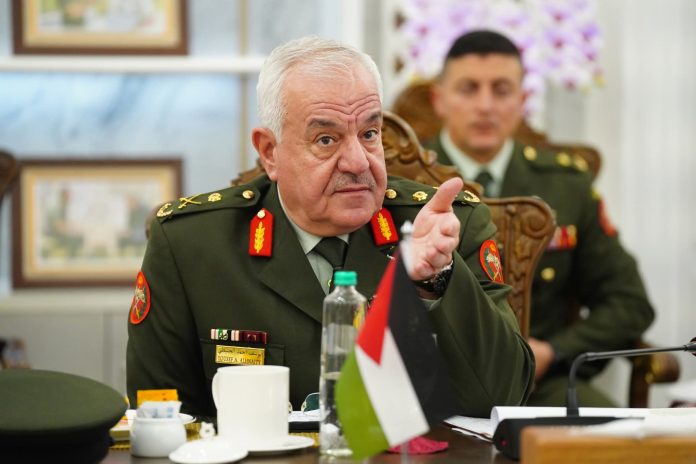 FB_IMG_1763215622683 FOTO: Mayor Jenderal Yousef A. Al Hnaity, Kepala Staf Gabungan Angkatan Bersenjata Yordania. (Puspen TNI)