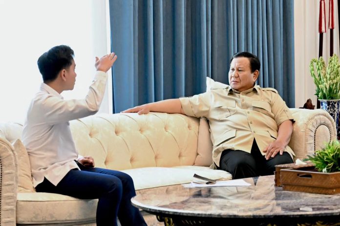 FOTO: Presiden Prabowo Subianto menerima kunjungan Wakil Presiden Gibran Rakabuming di Istana Merdeka, Jakarta, pada Selasa, 25 November 2025. (Foto: BPMI Setpres)