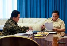 Menpora Temui Presiden Bahas Skema Bonus bagi Atlet Berprestasi FOTO: Presiden Prabowo Subianto menerima Menteri Pemuda dan Olahraga (Menpora) Erick Thohir di Istana Merdeka, Jakarta, pada Selasa, 25 November 2025. (Foto: BPMI Setpres)