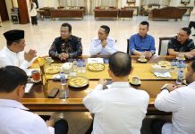 Wali Kota Sabang dan Batam Pagi Pagi Temui Mentan Tak Bahas Beras Impor Ilegal FOTO: Menteri Pertanian (Mentan) Andi Amran Sulaiman saat menerima Wali Kota Sabang dan Batam di Jakarta, Rabu (26/11/2025). (Properti Kementerian Pertanian)