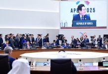 Di KTT APEC, Presiden Singgung Ancaman Serius Korupsi dan Narkotika FOTO: Suasana Konferensi Tingkat Tinggi (KTT) Kerja Sama Ekonomi Asia Pasifik (APEC) 2025 yang diselenggarakan di Hwabaek International Convention Centre (HICO), Gyeongju, Republik Korea, pada Jumat, 31 Oktober 2025. (Foto: BPMI Setpres)