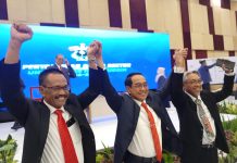 Prof JJ Unggul Telak di Senat UNHAS, Bukti Kemenangan Substansial atas Popularitas Semu FOTO: dari kanan Prof. Dr. Sukardi Weda, SS., M.Hum., M.Pd., M.Si., MM., M.Sos.I, MA, Prof. Dr. Ir. Jamaluddin Jompa, M.Sc dan Prof. dr. Budu, Ph.D., Sp.M(K)., M.MedEd dr. Marhaen Hardjo, M.Biomed., Ph.D