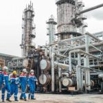 Mulai Desember 2025 Seluruh Kilang Minyak Milik Pertamina Dijaga TNI AD FOTO: Kilang Minyak (properti via Google)